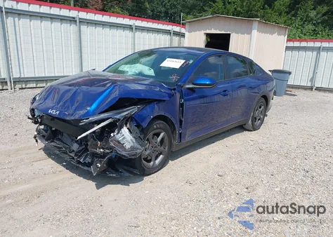 2025 Kia K4 Lxs z USA, uszkodzony, nr VIN 3KPFT4DE5SE037893